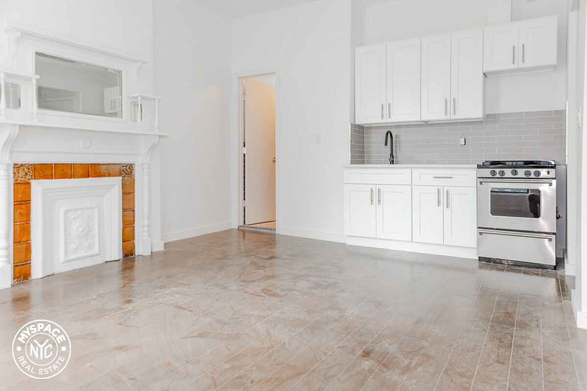 Foto principal - 581 Madison St