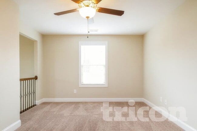 Building Photo - 1514 Burrows Ave