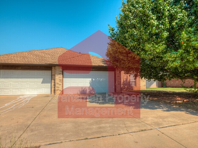 Foto del edificio - 2707 Silvertree Dr
