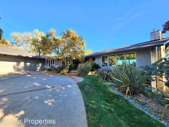 Building Photo - 4 br, 2.5 bath House - 40 Hillbrook Drive