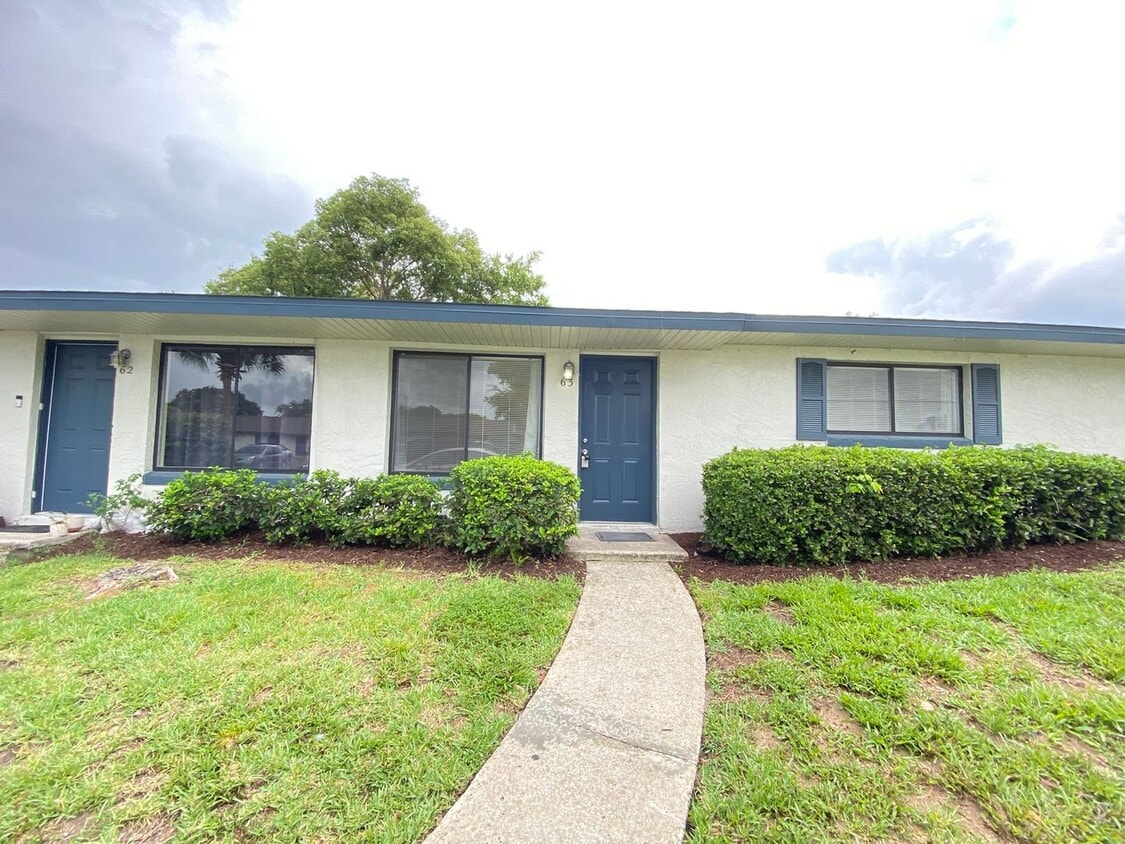 Primary Photo - Just reduced!! Move in Ready! 3/2 Condo in...