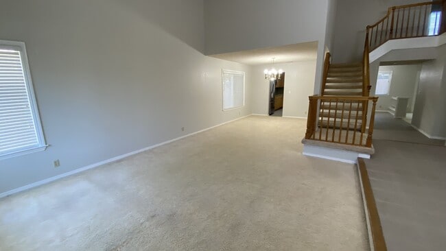 Foto del edificio - 4816 Rocklin Dr