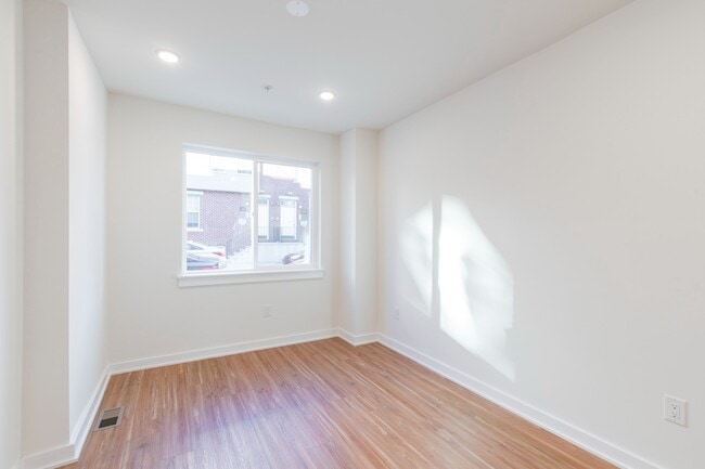 Photo - 810 W Norris St Apartment