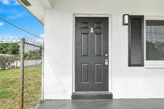 Foto del edificio - 1901 NW 14th Ave