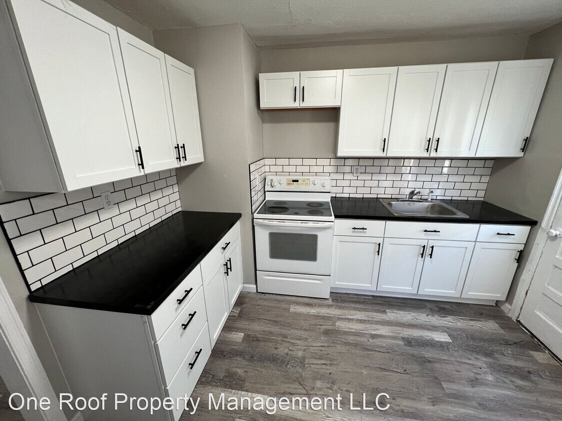 3 br, 1 bath House 4940 E Linwood Blvd. House Rental in Kansas City