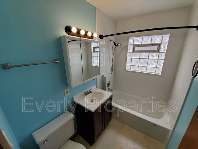 Building Photo - 5017 N 126th St