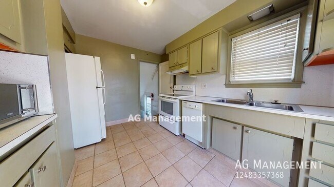 Building Photo - 1502 N Washington Ave - Classic Charm in t...
