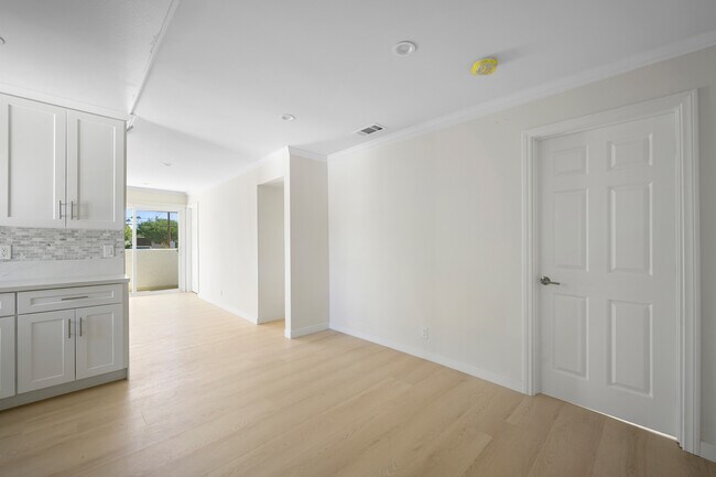 Foto del edificio - 5228 Auckland Ave