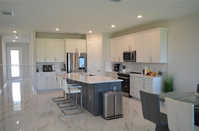 Foto del edificio - 8161 NW 78th St