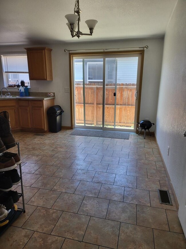Foto del edificio - Look Here! Available 3bd 2ba Home!