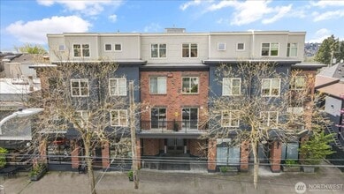 Building Photo - 1909 10th Ave W