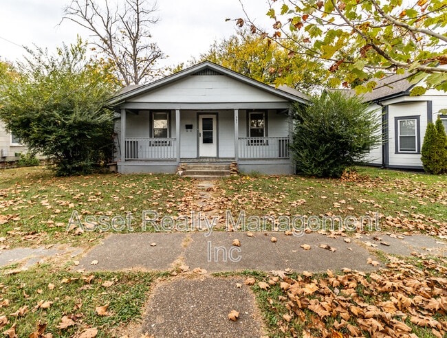 Photo - 321 E Springdale Ave House