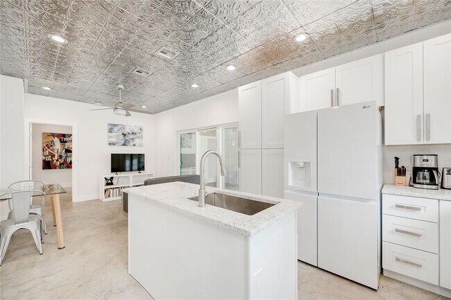 Foto del edificio - 2801 Cedarview Dr
