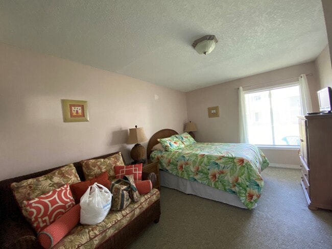 Building Photo - 336 Fort Pickens Rd