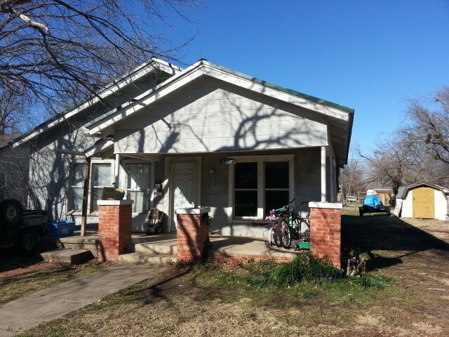 Foto principal - 404 E 8th St