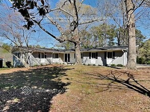 Building Photo - 3034 Woodrow Manor