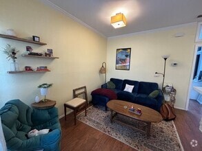 Building Photo - 303 W 35th St