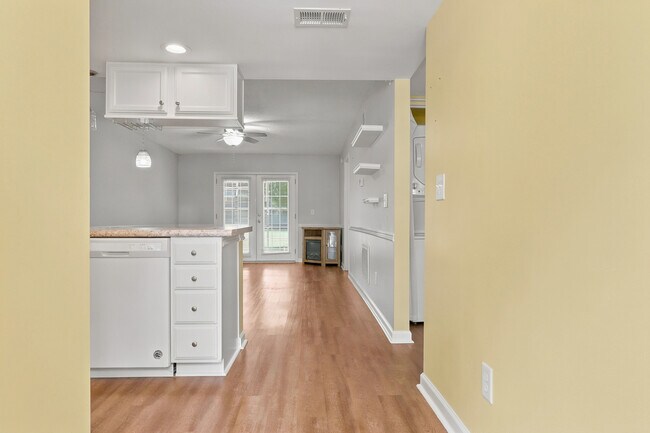 Building Photo - 1301 Pridgen Rd