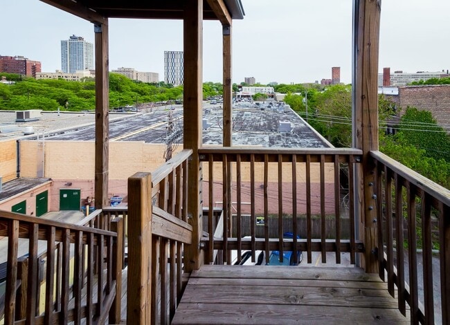 Interior Photo - 1515 E. 54th Street