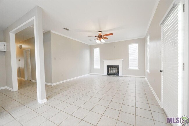 Building Photo - 7131 Point Avery Dr