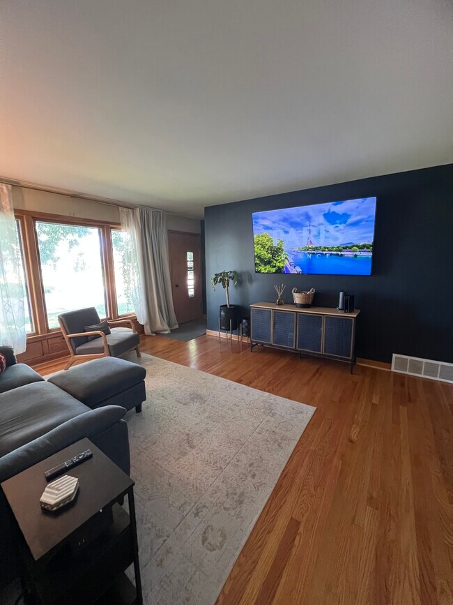 Foto del edificio - 541 N 109th St