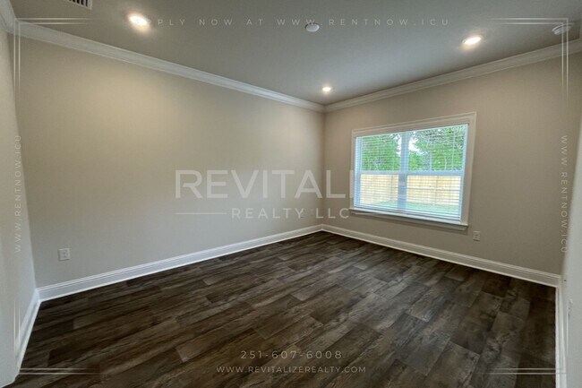 Building Photo - Charming 4BR/2BA Home in Hadley Village – Modern Comfort & Style!