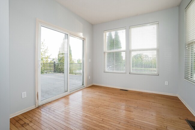 Foto del edificio - 5343 Royal Brook Dr