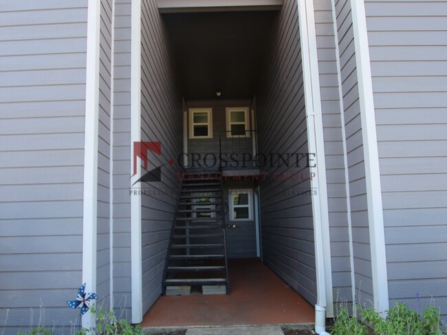 Foto del edificio - 1 Bedroom, 1 Bathroom Upstairs Apartment in Tyler!