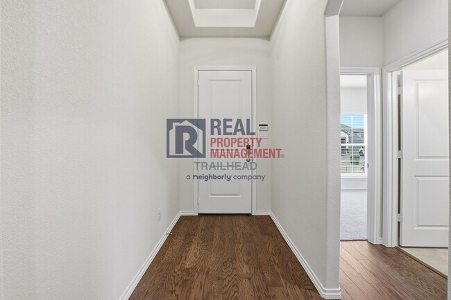 Foto del edificio - Well-Appointed 4-Bedroom Home with Open Layout