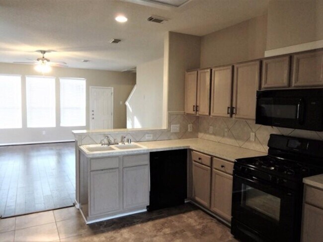Building Photo - 18535 Alemarble Oak St