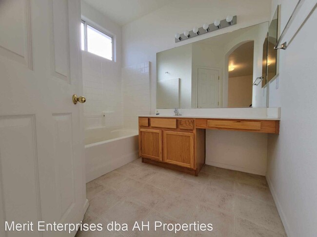 Building Photo - 4 br, 2 bath House - 3659 S JOSHUA TREE LN