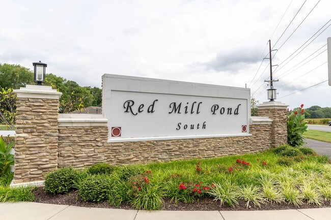 Foto del edificio - Welcome to Red Mill Pond South!