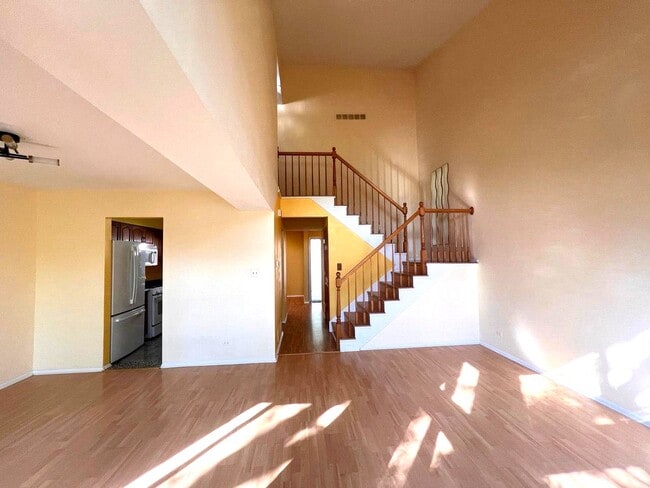 Foto del edificio - 823 Gladstone Dr