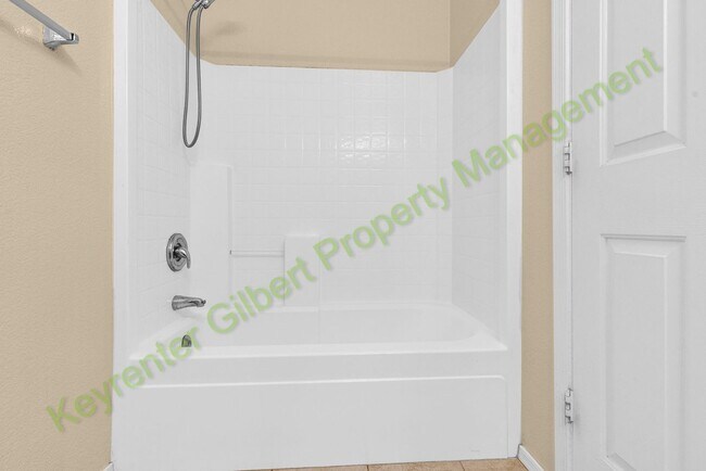 Foto del edificio - Lovely 3 bed/2 bath Gilbert Home in Higley Groves