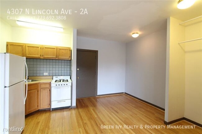 Building Photo - 4307 N Lincoln Ave