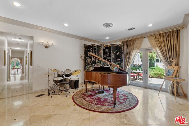 Foto del edificio - 935 Huntington Dr