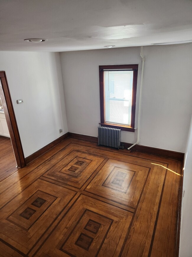 Hardwood Floors - 245 Center St