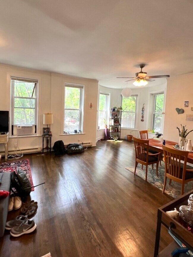 Foto del edificio - 2905 N Mildred Ave