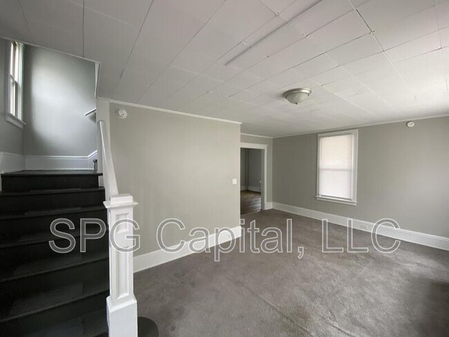 Foto del edificio - 12 E Burd St