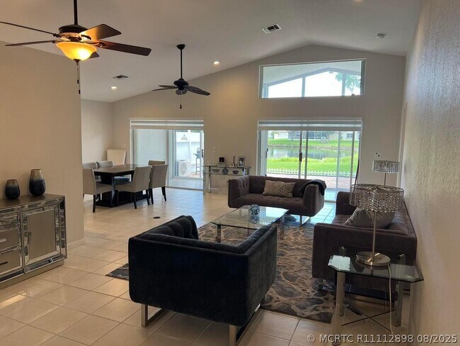Foto del edificio - 10596 Sunset Isles Ct