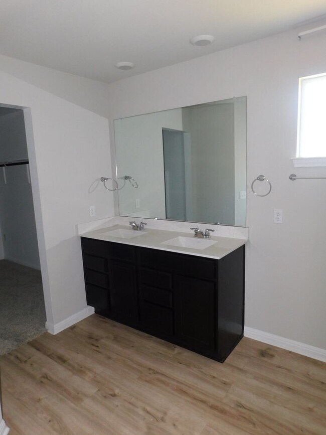 Foto del edificio - Larkspur 4/2 for lease