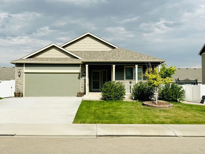 Primary Photo - Gorgeous 3 bed/ 2 bath Ranch House in West...