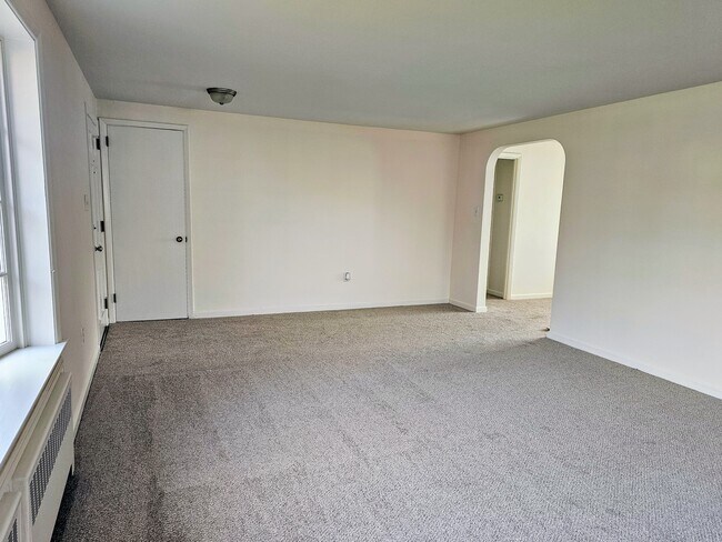 Foto del edificio - 292 W Main St