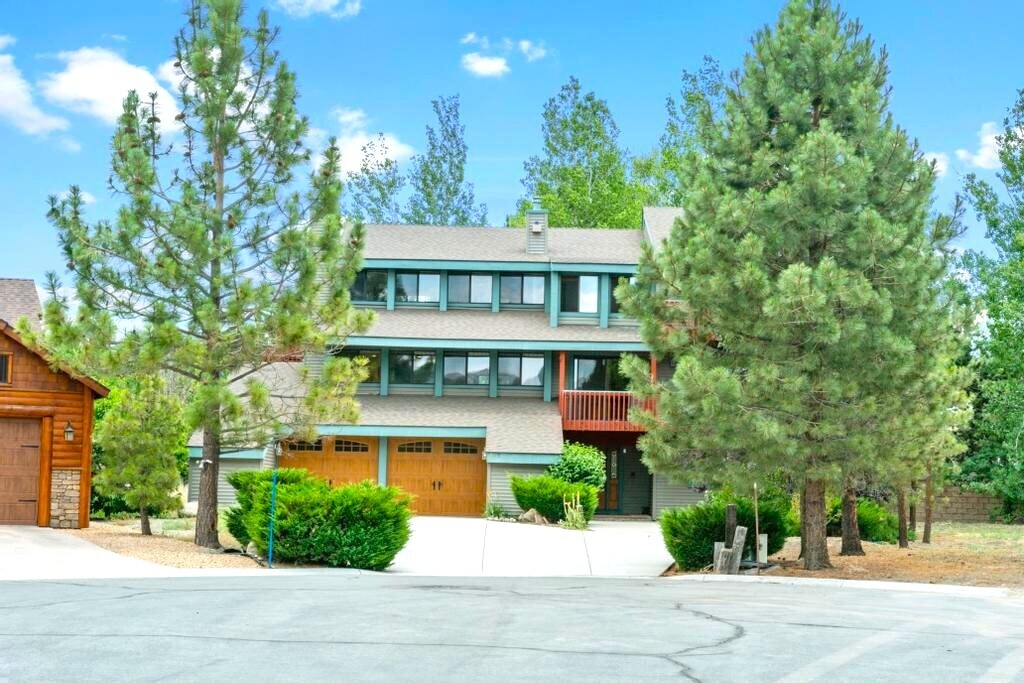 275 Pinto Ct, Big Bear Lake, CA 92315 House Rental in Big Bear Lake