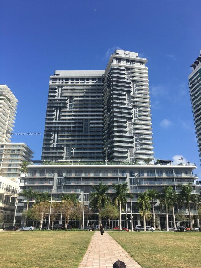 Foto del edificio - 121 NE 34th St