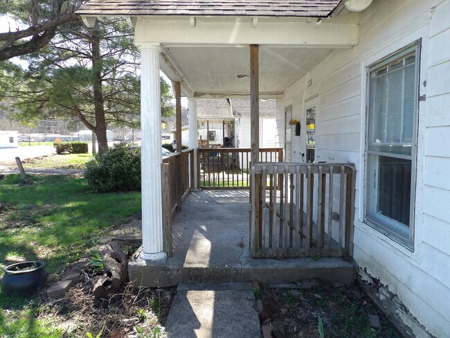 Foto del edificio - 720 Holmes St