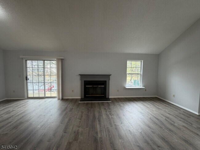 Building Photo - 6 Nashville Ct