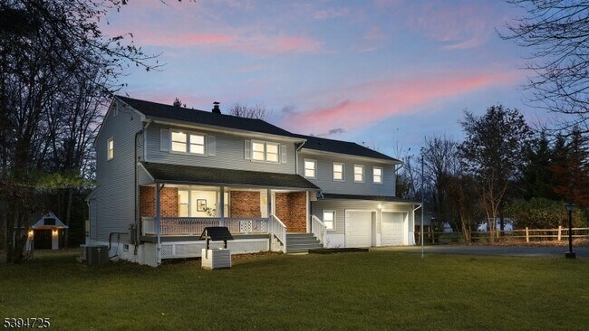 Foto del edificio - 91 Hillcrest Rd