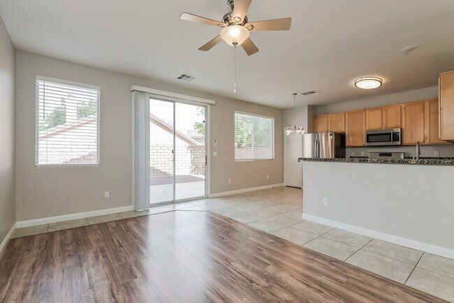 Foto del edificio - 5942 Silver Trace Ct