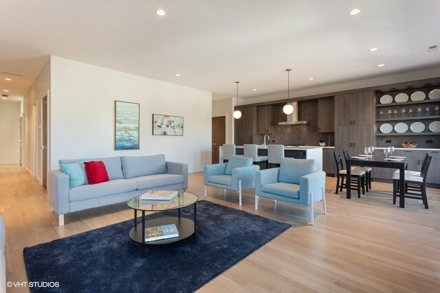 Foto del edificio - 1745 N Hoyne Ave